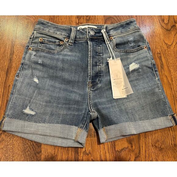 Daze Women's Distressed Medium Wash Denim Shorts Sz 24 NWT - Picture 1 of 6